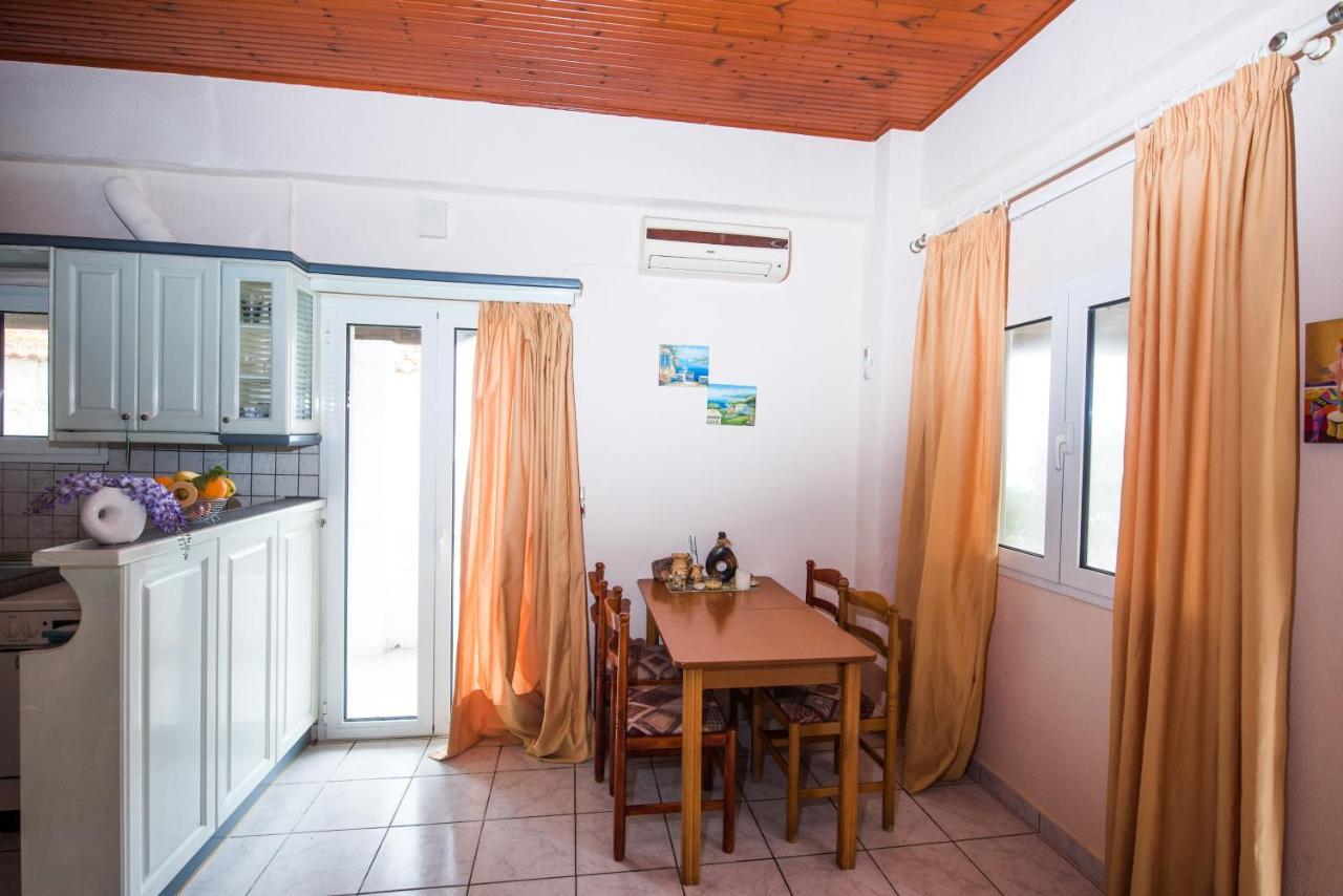 Pantelis Apartments Agios Georgios  Exterior photo