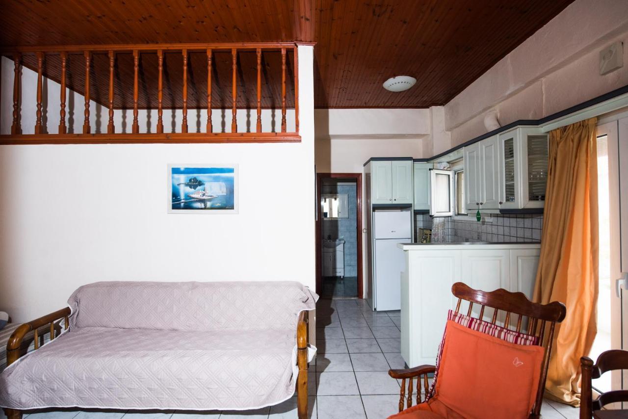 Pantelis Apartments Agios Georgios  Exterior photo